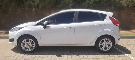 FORD FIESTA 1.6 SEL HATCH 16V FLEX 4P POWERSHIFT